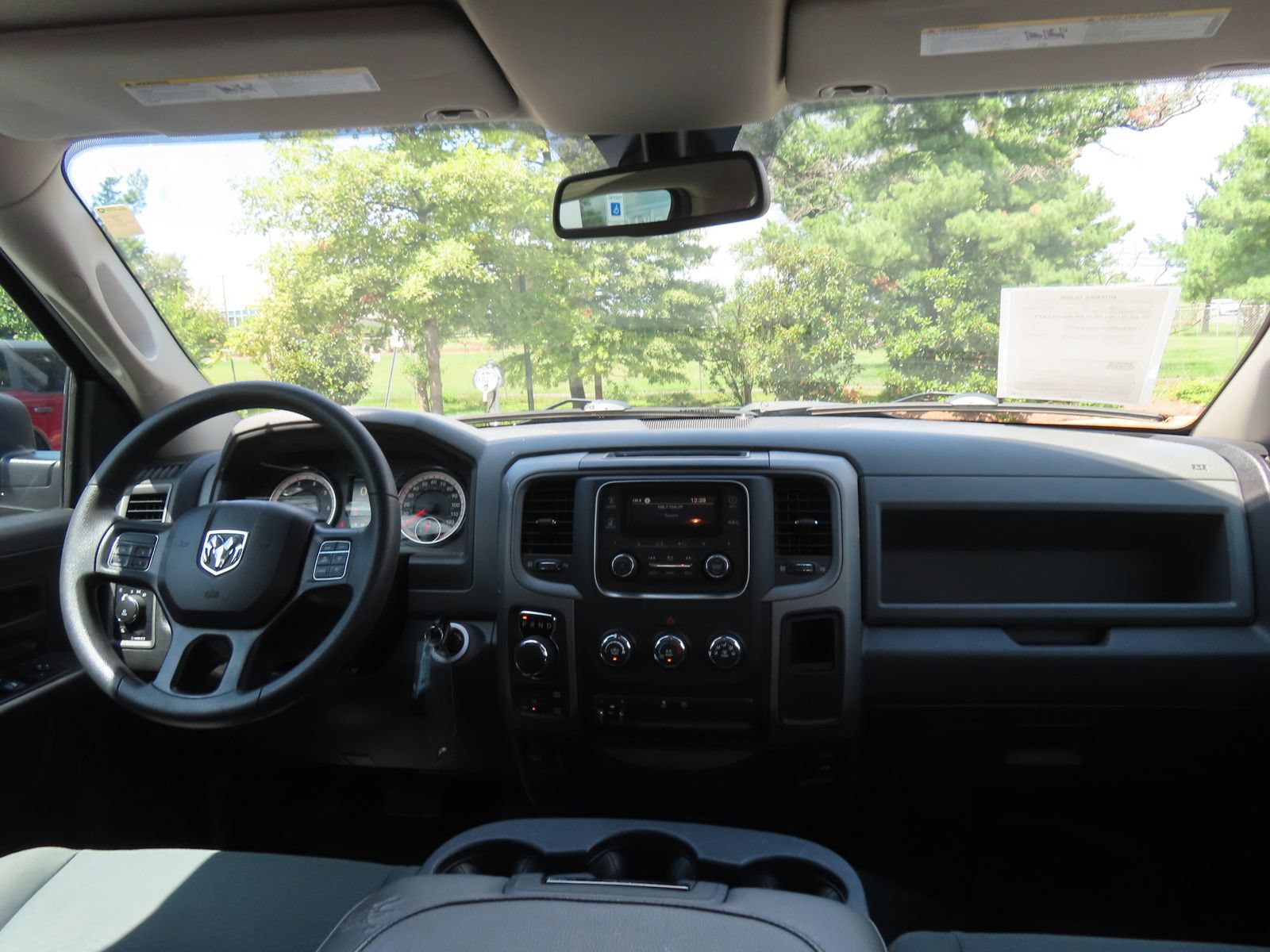 Used 2018 RAM 1500 Express AWD/4WD image 15