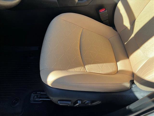 Used 2022 Toyota RAV4 XLE image 10