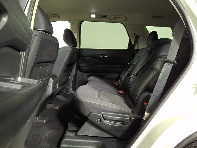 Used 2022 Nissan Pathfinder SV AWD/4WD image 13