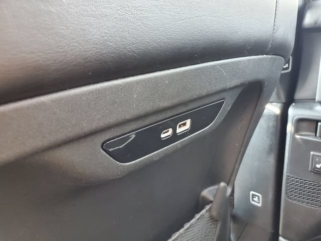 Used 2025 Chrysler Pacifica Limited FWD image 16