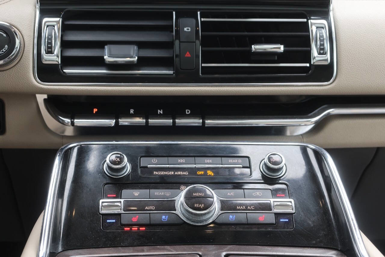 Used 2022 Lincoln Navigator L Reserve w/ Equipment Group 201A image 22