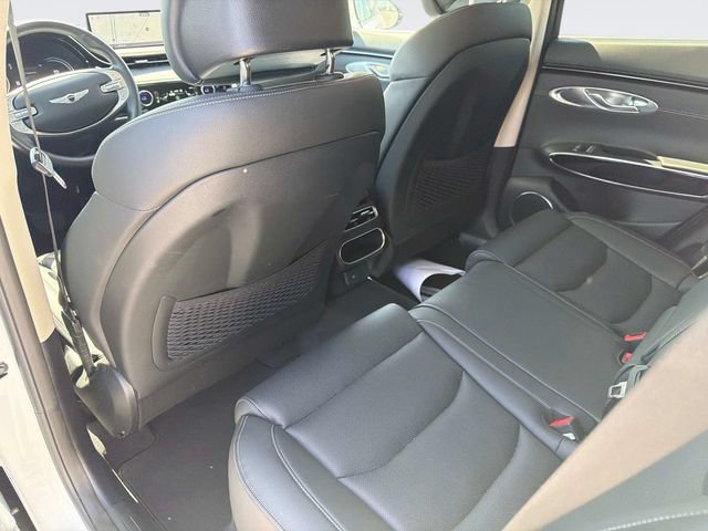 Used 2025 Genesis GV70 2.5T AWD/4WD image 16