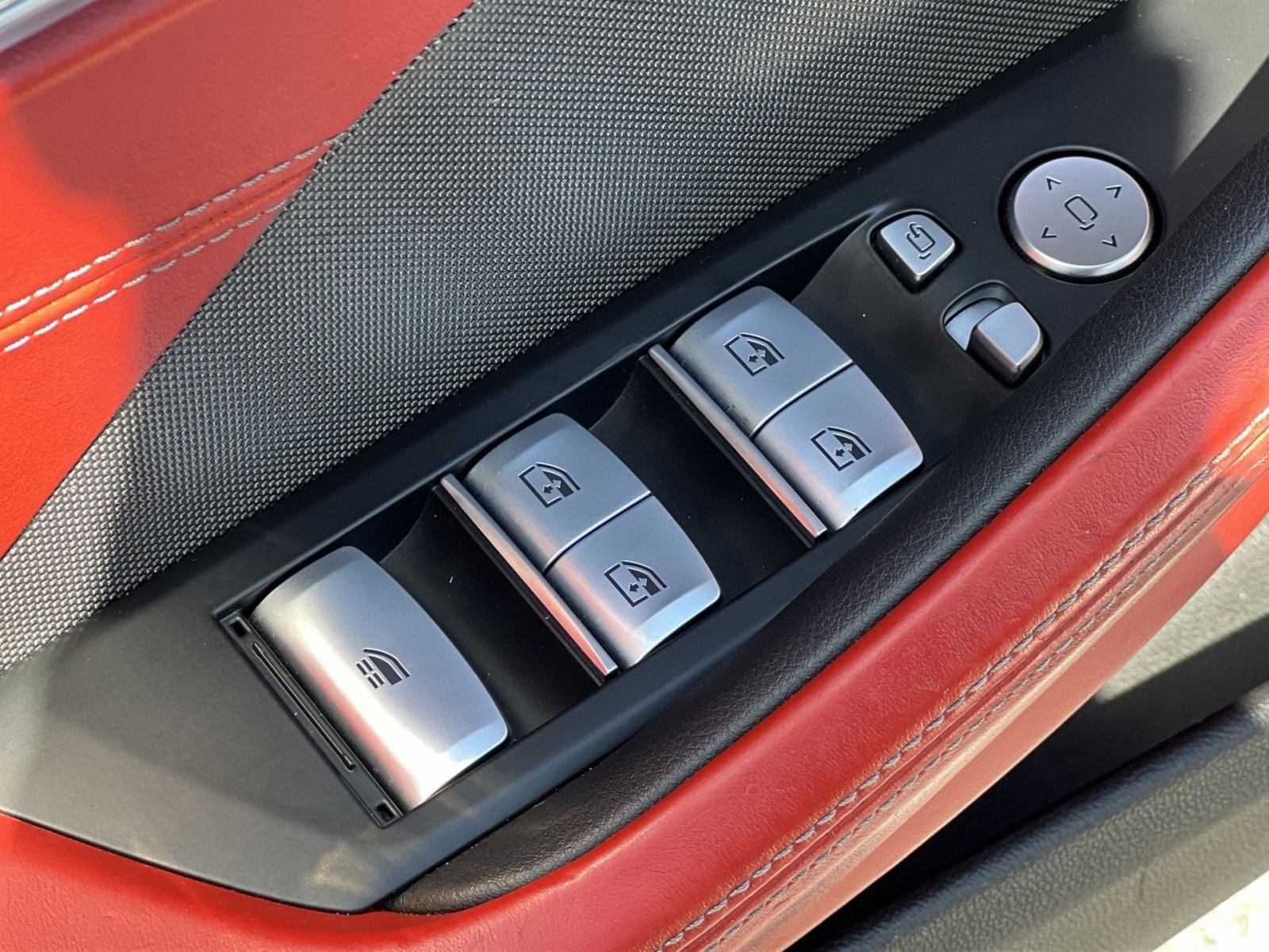 Used 2023 BMW M850i xDrive Convertible AWD/4WD image 19