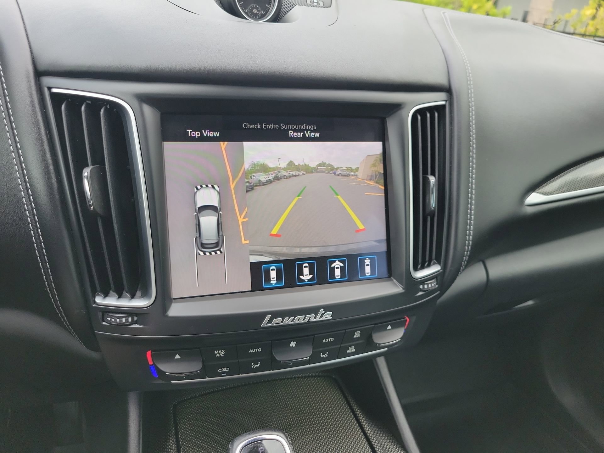 Used 2019 Maserati Levante AWD/4WD image 23