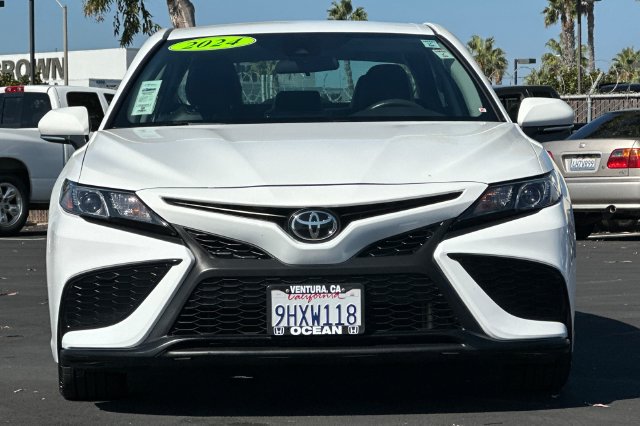 Used 2024 Toyota Camry SE FWD image 9
