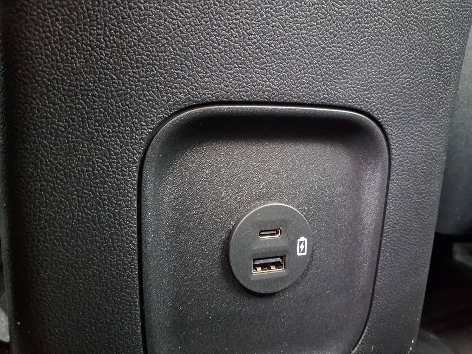 Used 2022 Ford Escape SEL FWD image 27