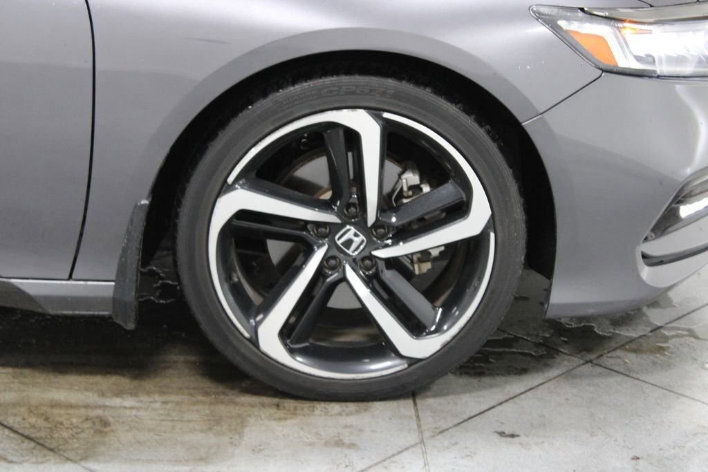 Used 2018 Honda Accord Sport image 12