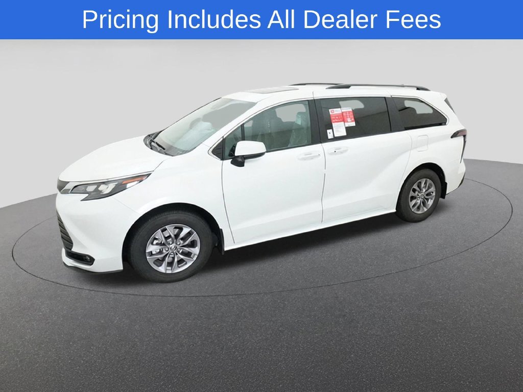 New 2026 Toyota Sienna XLE FWD image 2