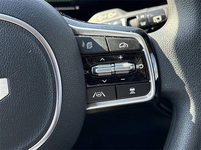 Used 2024 Kia Sorento LX image 23