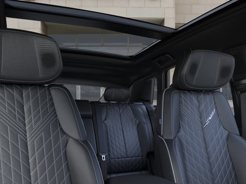 New 2026 Cadillac Lyriq V image 24