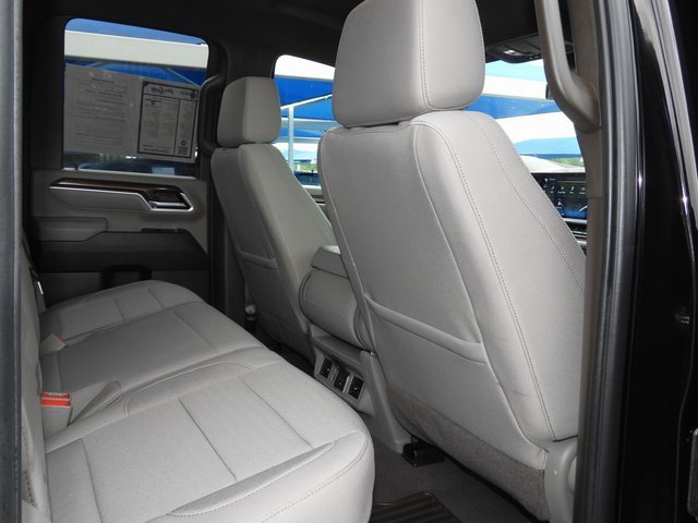 Used 2025 Chevrolet Silverado 2500 LT image 47