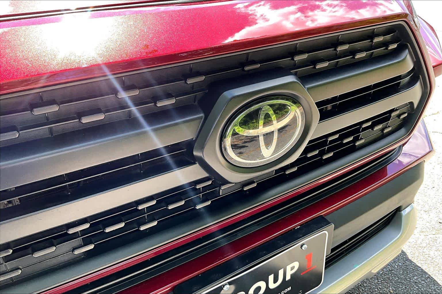 Used 2019 Toyota RAV4 Adventure w/ All Weather Liner Package AWD/4WD image 30