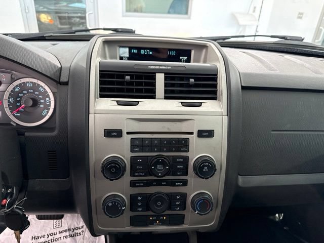 Used 2011 Ford Escape XLT w/ 201A Rapid Spec Order Code FWD image 25