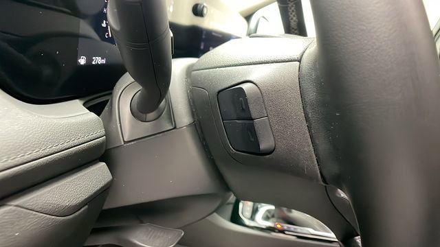 Used 2024 Buick Encore GX Avenir w/ Avenir Convenience Package image 15