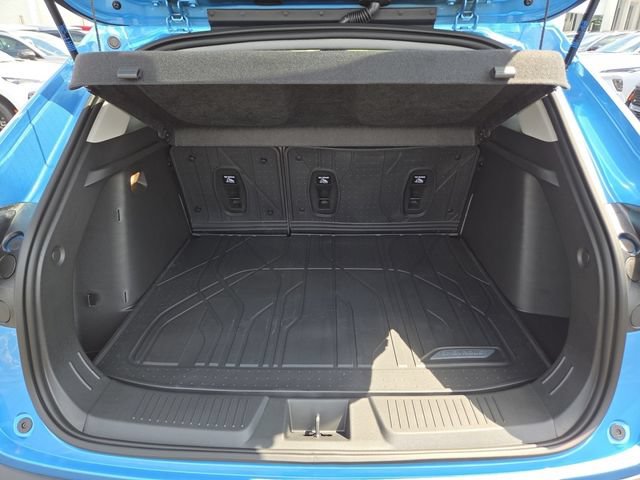 New 2026 Chevrolet Trax ACTIV w/ Sunroof Package FWD image 18