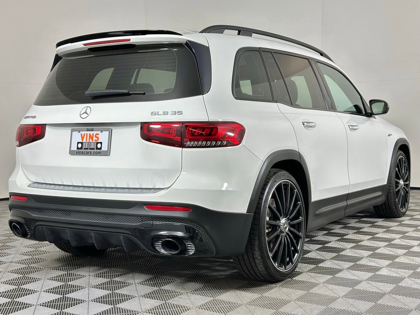 Used 2022 Mercedes-Benz GLB 35 AMG 4MATIC image 4