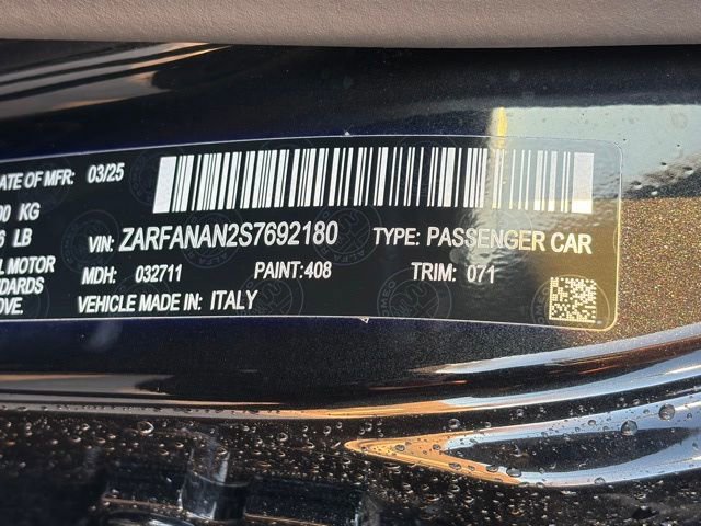 Used 2025 Alfa Romeo Giulia AWD image 36