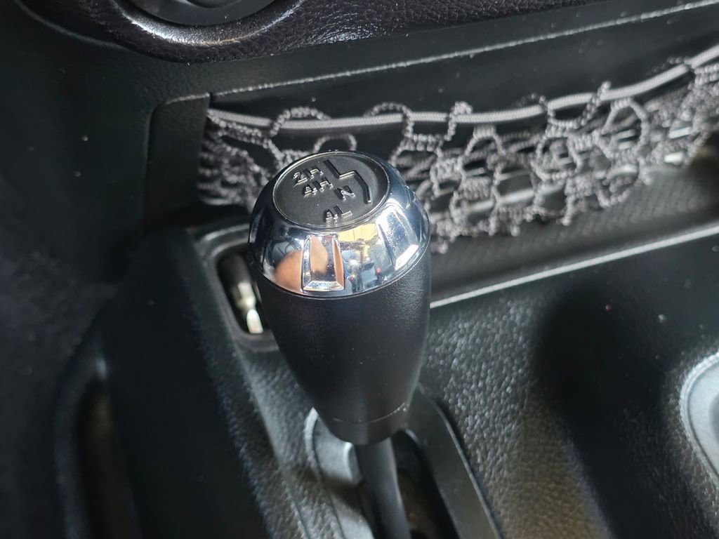 Used 2018 Jeep Wrangler Sport image 30