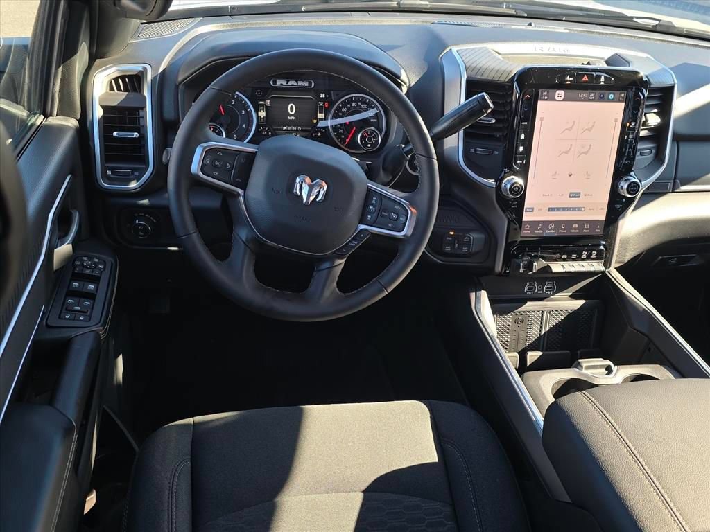 New 2026 RAM 2500 Big Horn AWD/4WD image 6