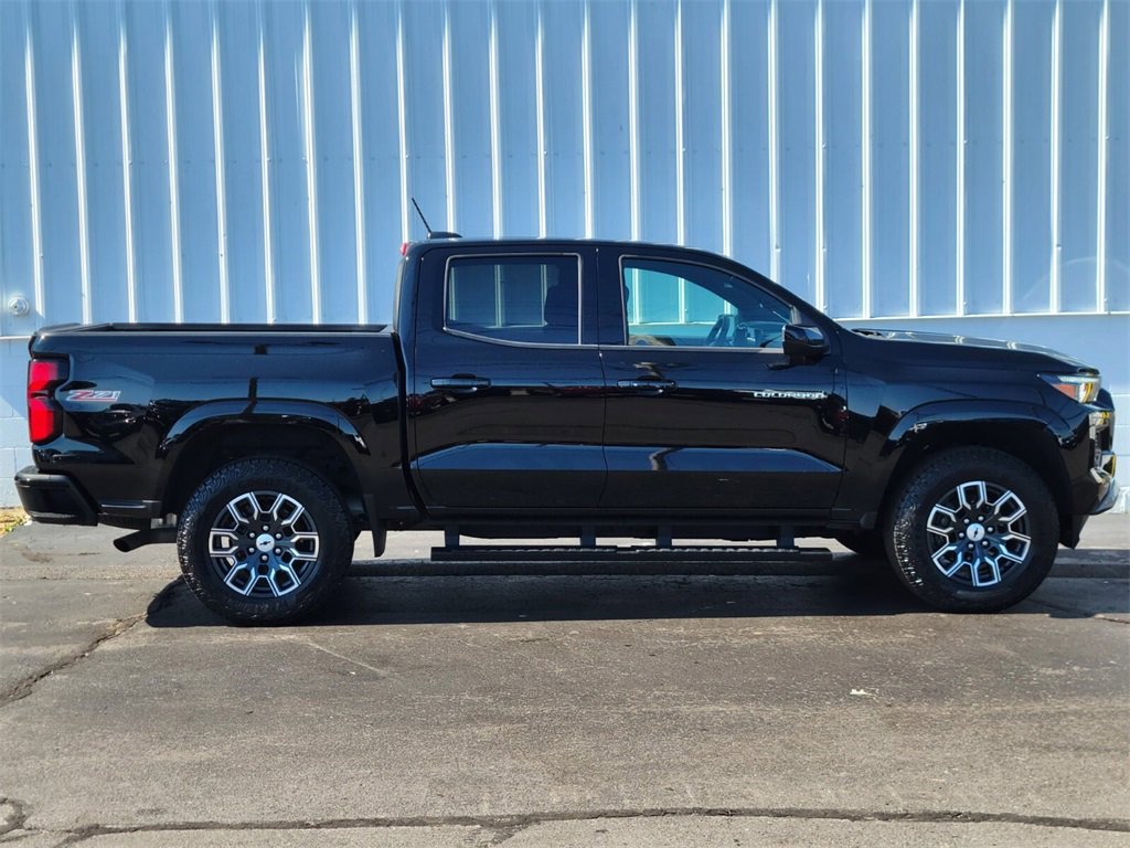 Used 2024 Chevrolet Colorado Z71 w/ Z71 Convenience Package 2 image 6