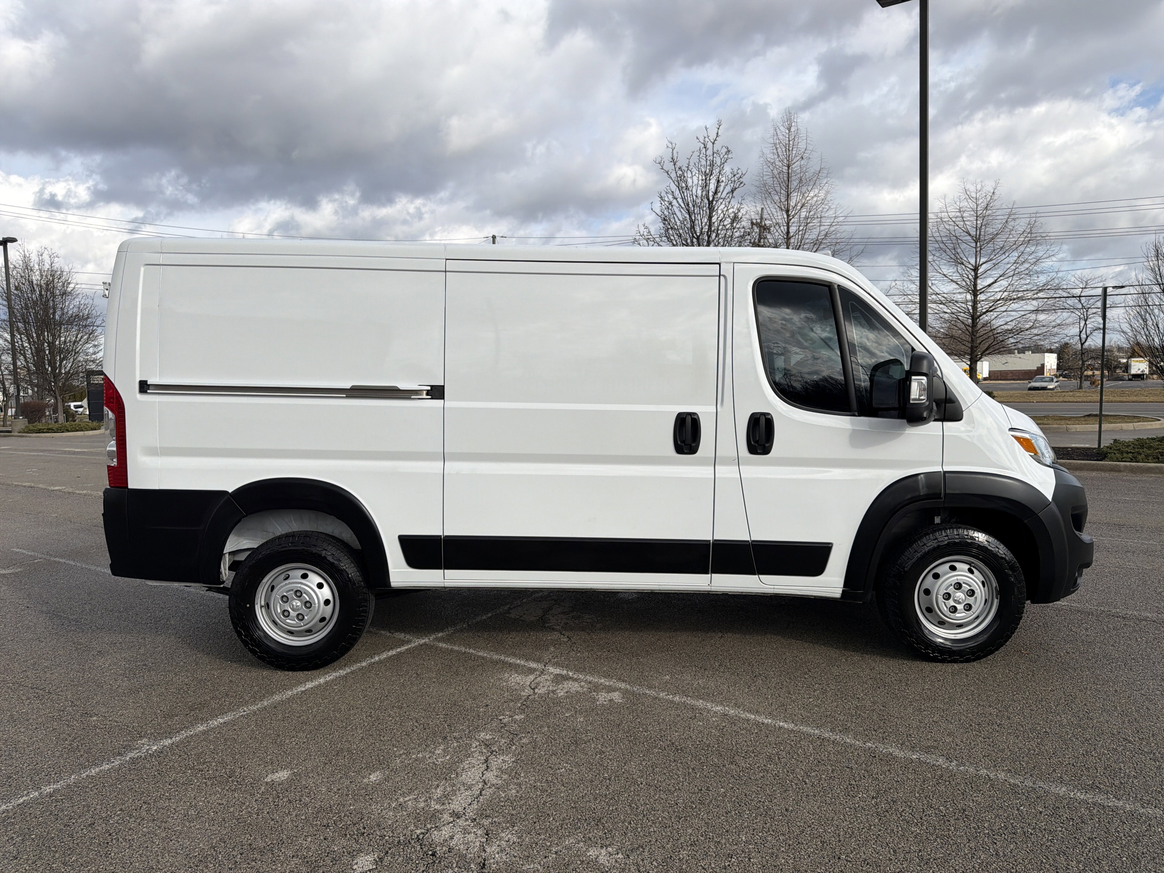 Used 2023 RAM ProMaster 1500 w/ Driver Convenience Group image 8