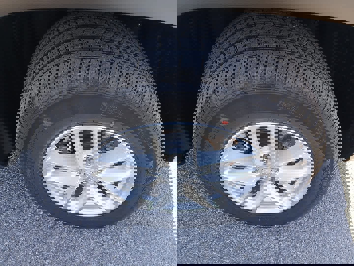 New 2025 Jeep Grand Cherokee L Laredo w/ Luxury Tech Group I image 12