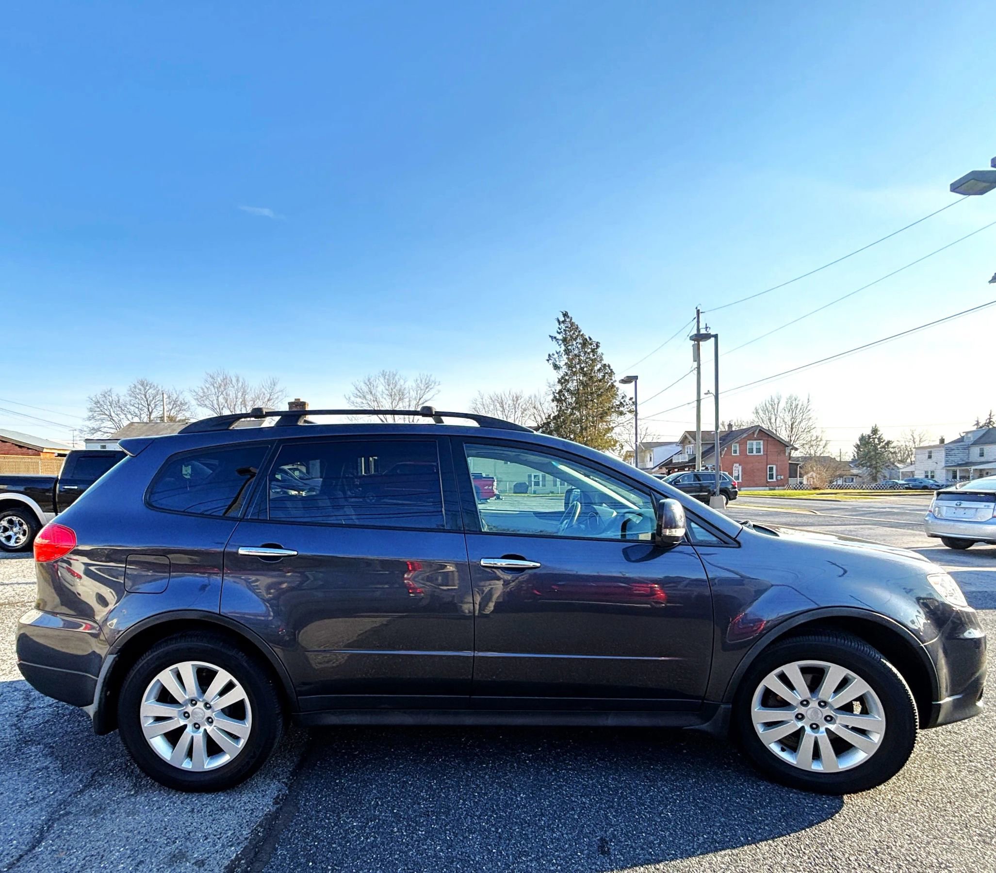 Used 2011 Subaru Tribeca Limited w/ PWR Moonroof Pkg image 6