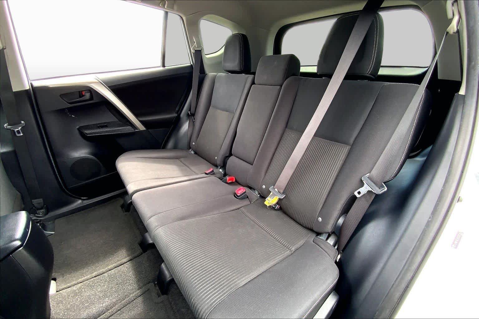 Used 2013 Toyota RAV4 XLE FWD image 20
