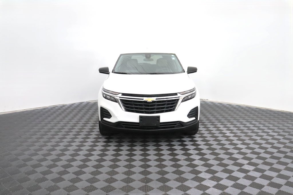 Used 2024 Chevrolet Equinox LS w/ LS Convenience Package FWD image 2