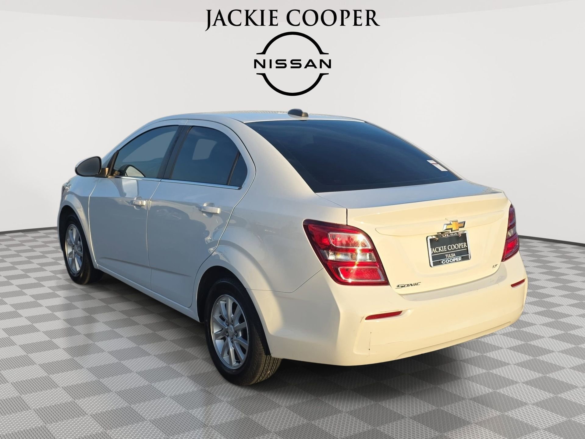 Used 2020 Chevrolet Sonic LT FWD image 7