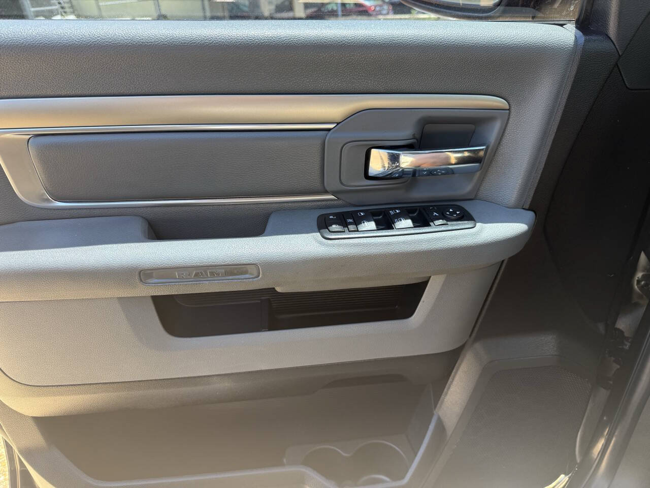 Used 2017 RAM 1500 Lone Star AWD/4WD image 12