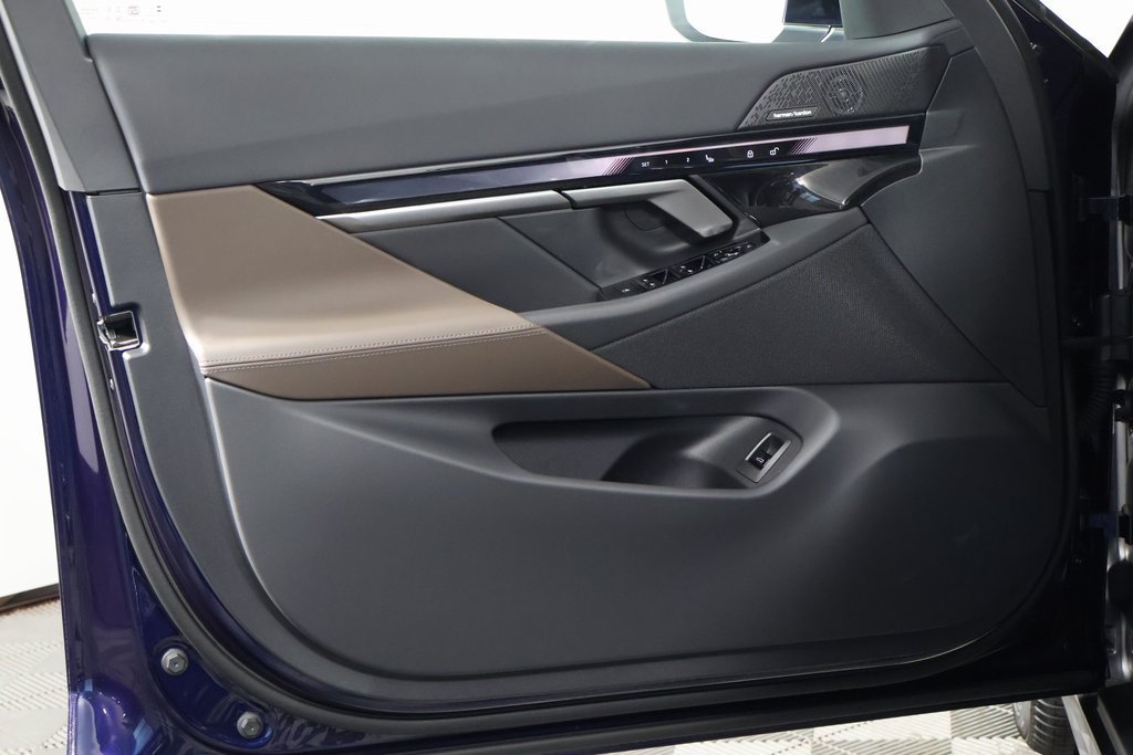New 2027 BMW 530i w/ Premium Package RWD image 7