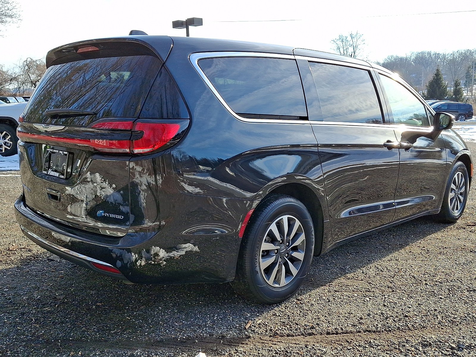 Certified 2023 Chrysler Pacifica Touring-L image 6