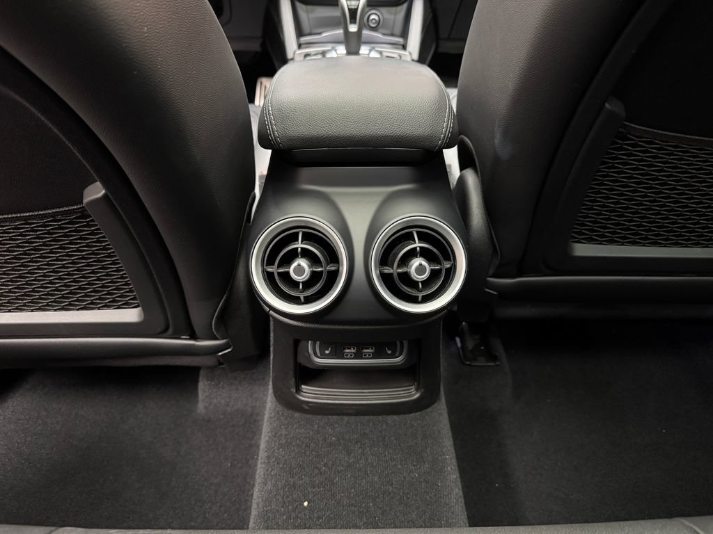 Used 2023 Alfa Romeo Stelvio Ti AWD/4WD image 12