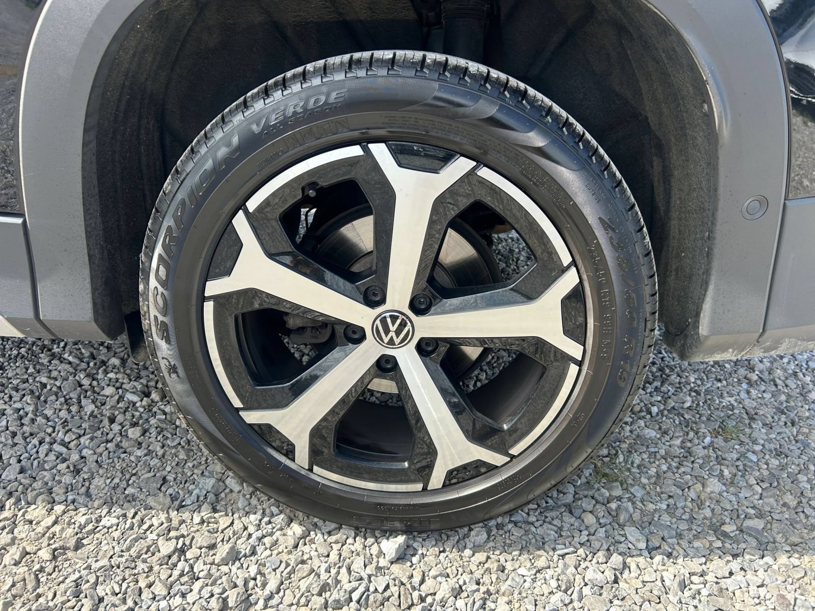 Used 2026 Volkswagen Tiguan SE AWD/4WD image 32