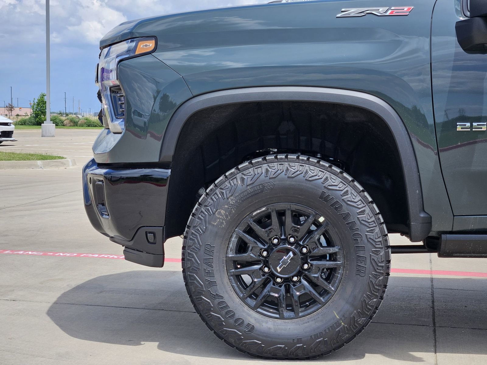 New 2026 Chevrolet Silverado 2500 ZR2 AWD/4WD image 12