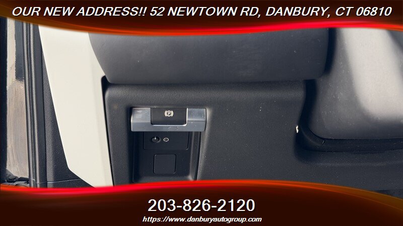 Used 2020 Land Rover Defender 110 HSE AWD/4WD image 23