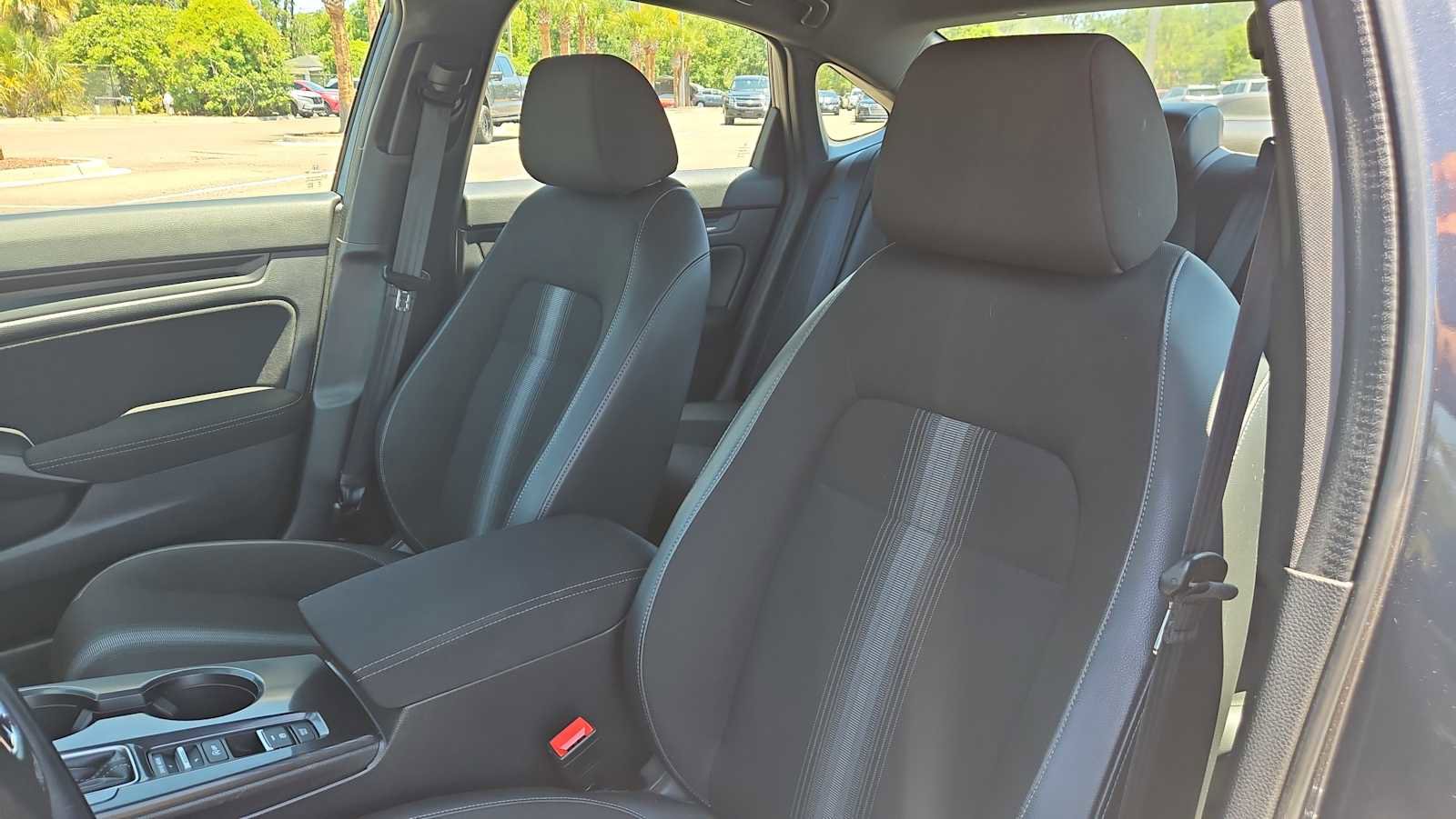 Used 2023 Honda Civic Sport image 13