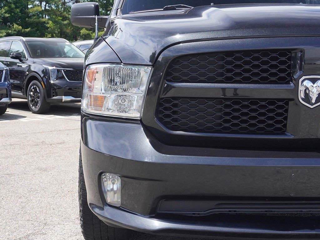 Used 2018 RAM 1500 Express w/ Express Value Package AWD/4WD image 10