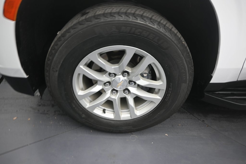 Used 2024 Chevrolet Tahoe LT RWD image 9