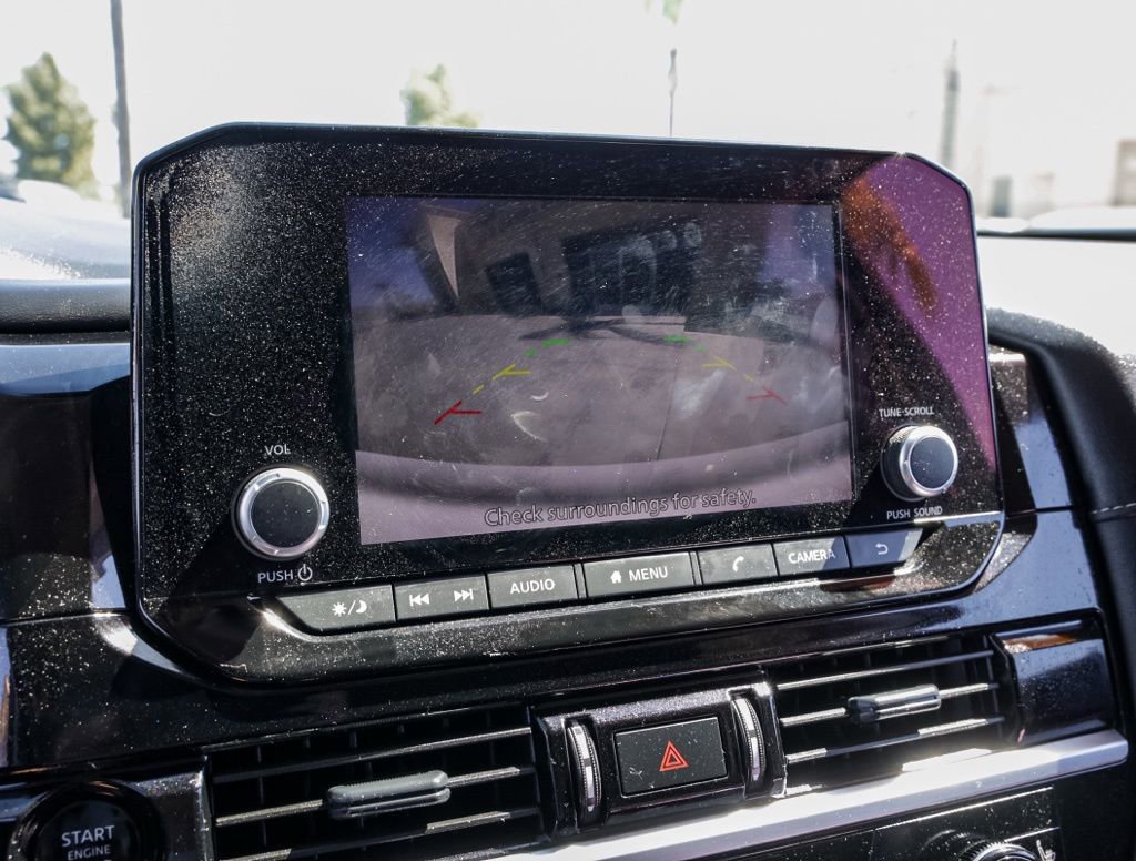 Used 2025 Nissan Pathfinder SV image 28