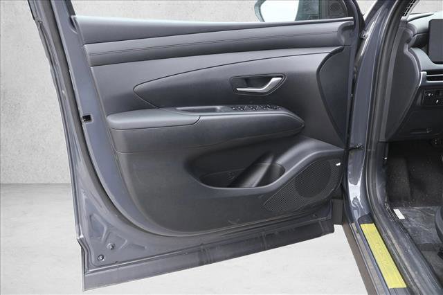 New 2026 Hyundai Tucson Blue SE image 12