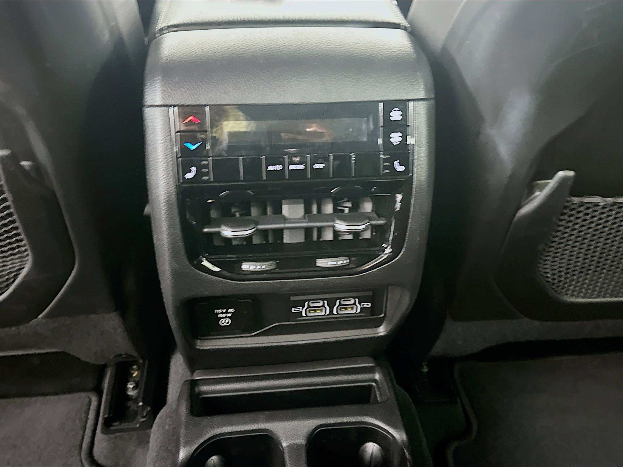Used 2022 Jeep Grand Cherokee L Limited RWD image 26