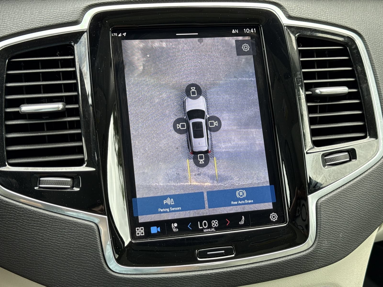 Used 2023 Volvo XC90 B6 Plus AWD/4WD image 27