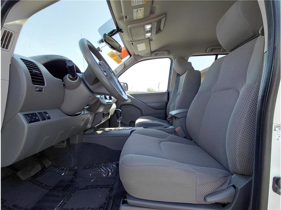 Used 2020 Nissan Frontier SV image 7