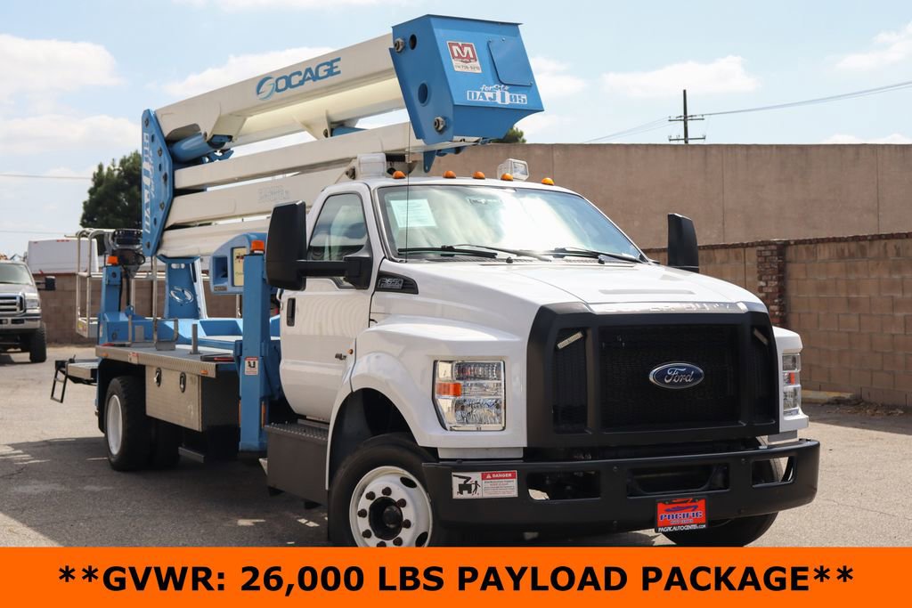 Used 2019 Ford F650 2WD Regular Cab Super Duty image 2