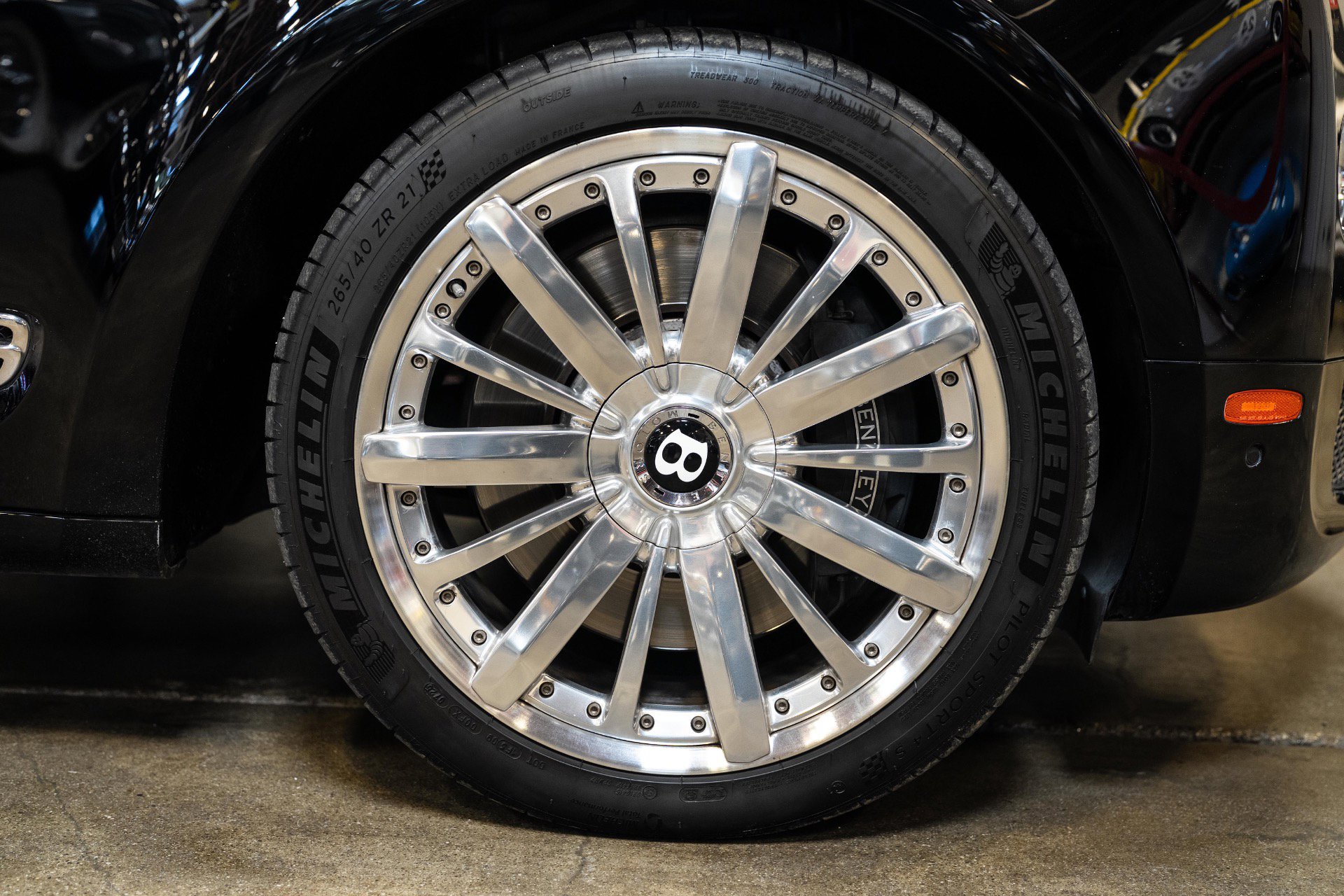 Used 2014 Bentley Mulsanne image 25