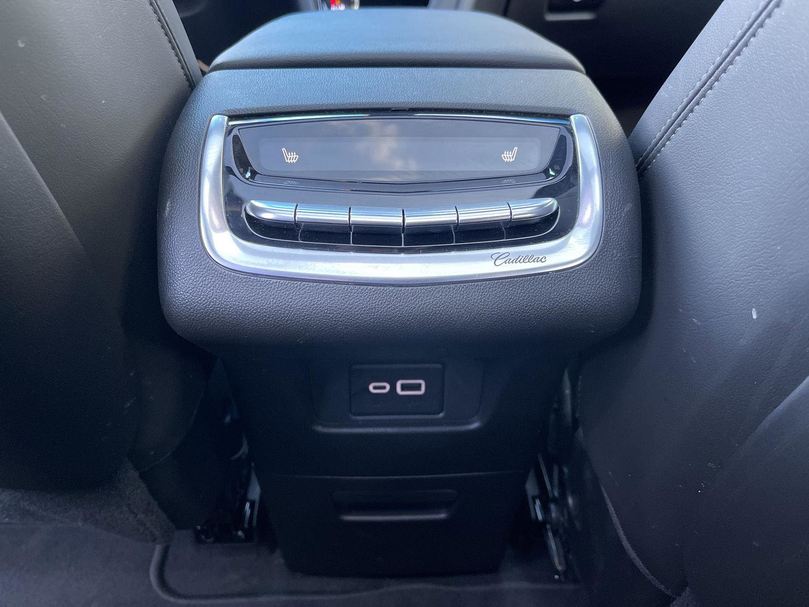 Used 2024 Cadillac XT6 Sport w/ Technology Package AWD/4WD image 45