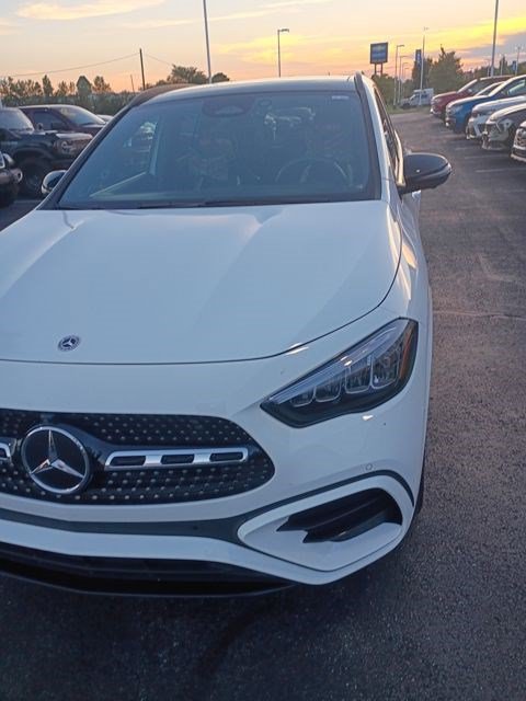 Used 2025 Mercedes-Benz GLA 250 4MATIC image 3