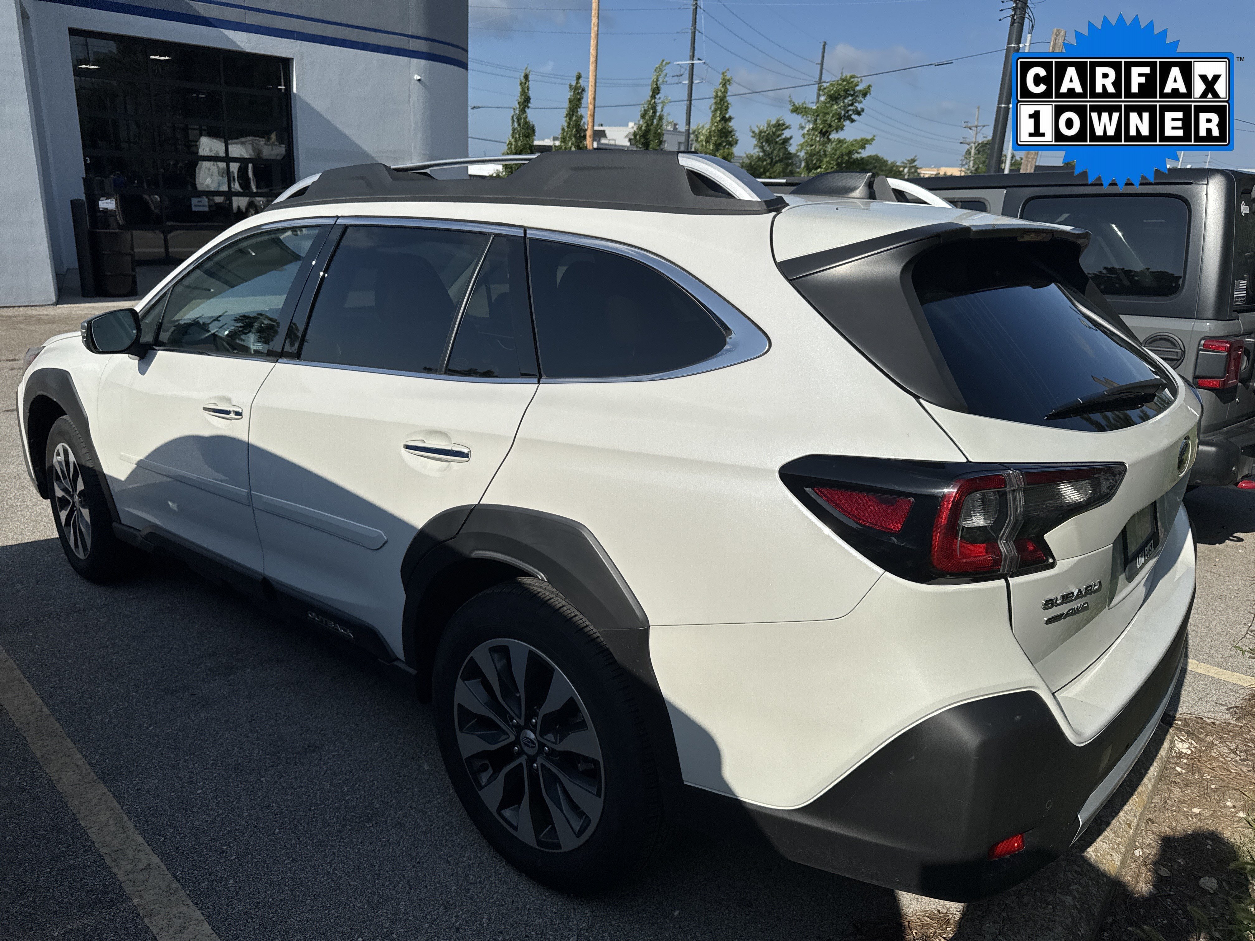 Used 2024 Subaru Outback Touring AWD/4WD image 3